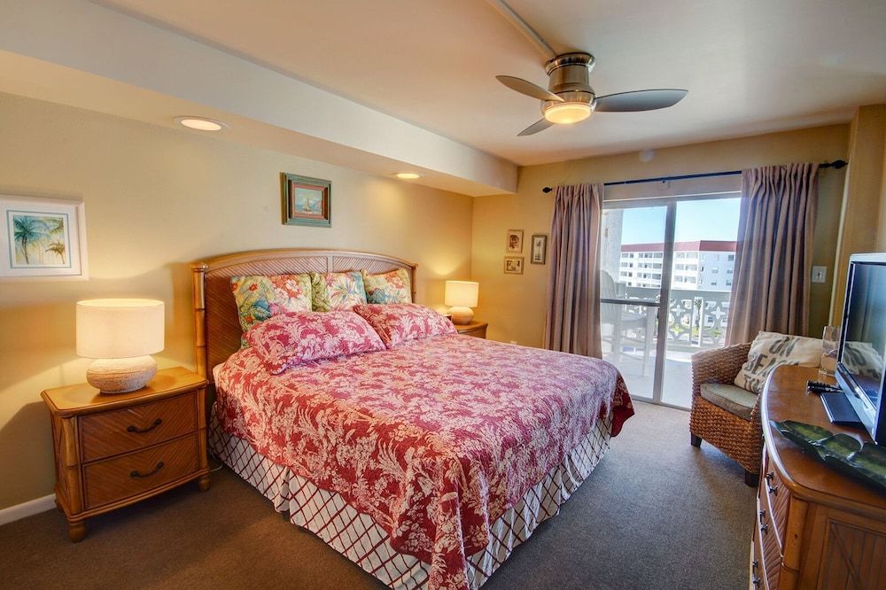 Condo, 1 Bedroom