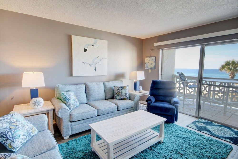 Condo, 2 Bedrooms
