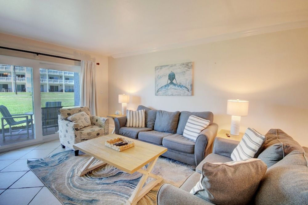 Condo, 2 Bedrooms