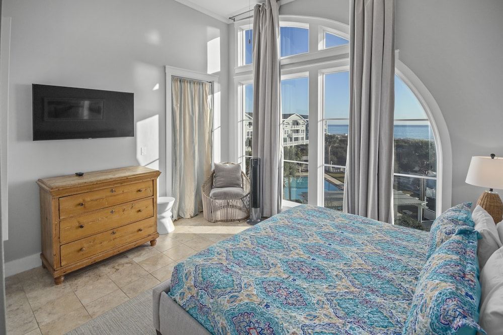 Condo, 3 Bedrooms