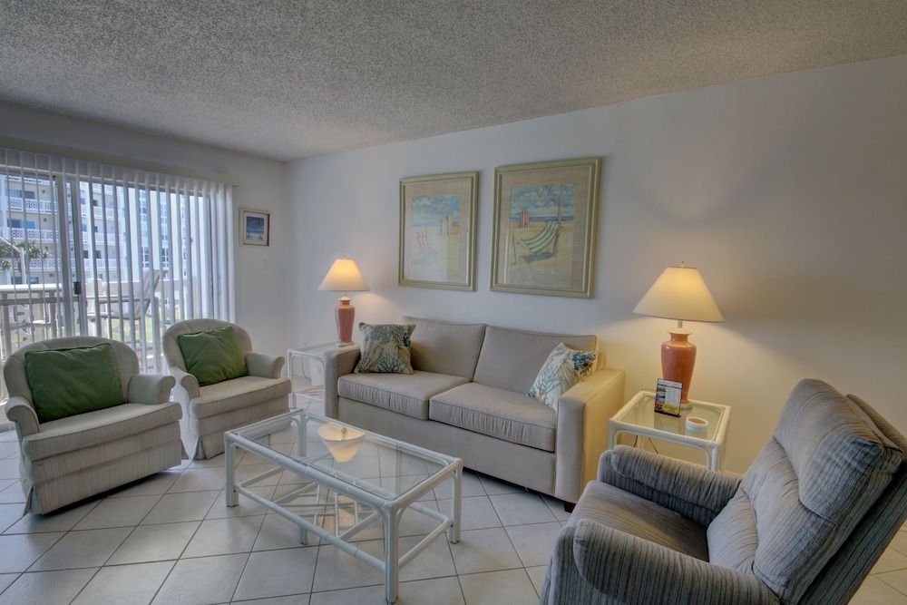 Condo, 2 Bedrooms