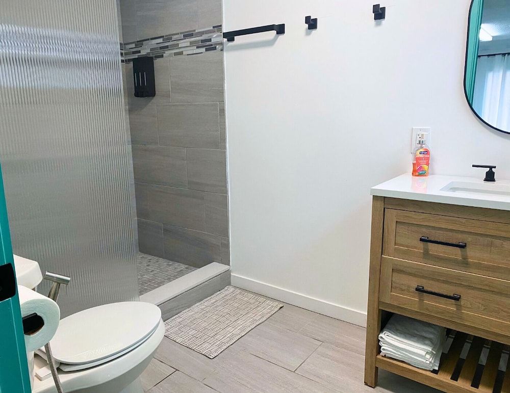 Oasis Palms Premier Suite, 1 Bedroom 3