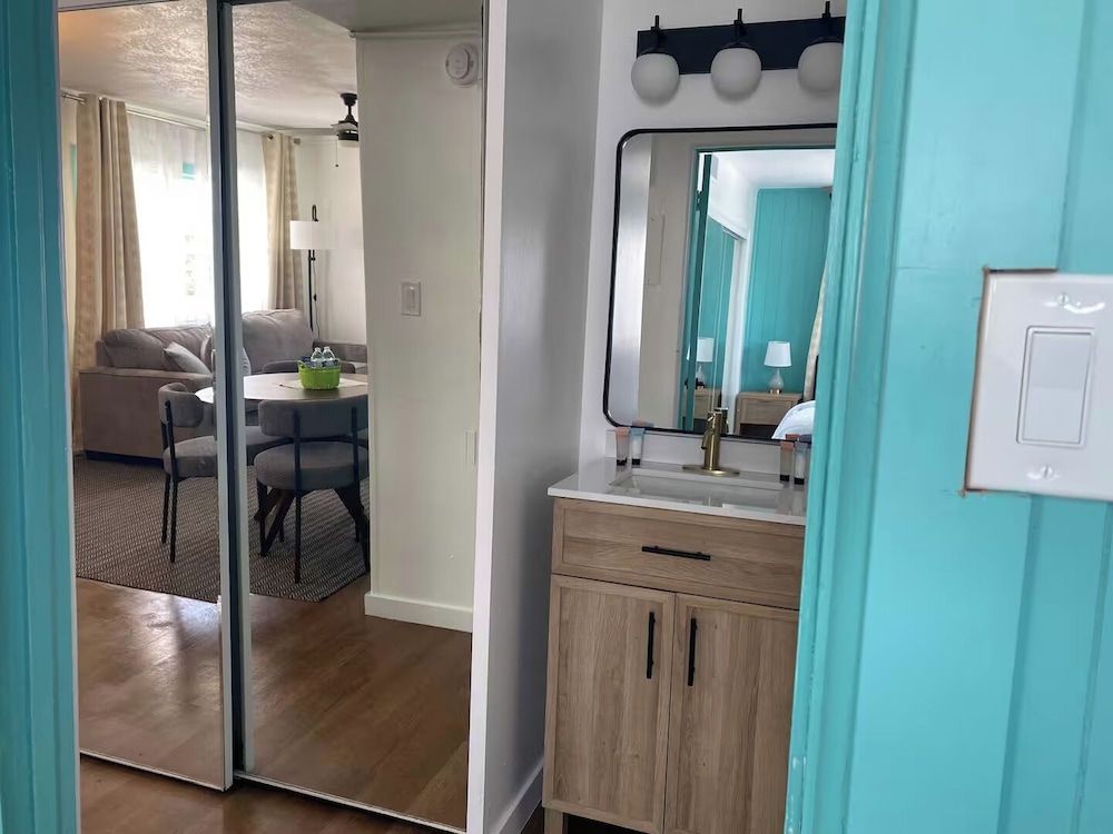 Oasis Palms Premium Suite, 1 Queen Bed with Sofa bed 3