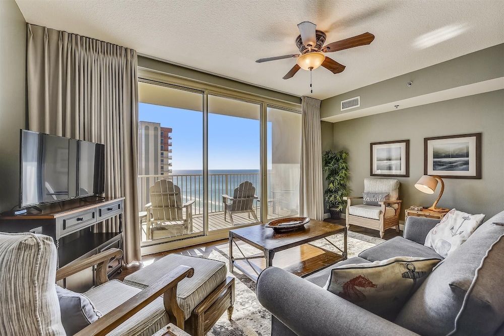 Condo, 2 Bedrooms