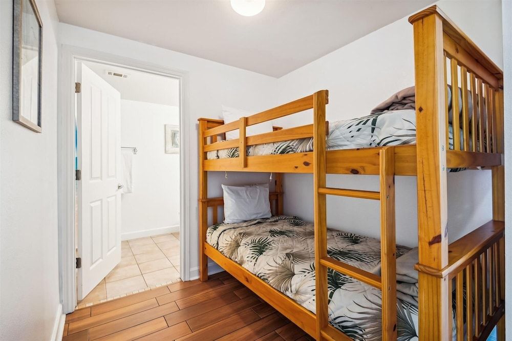 Condo, 1 Bedroom