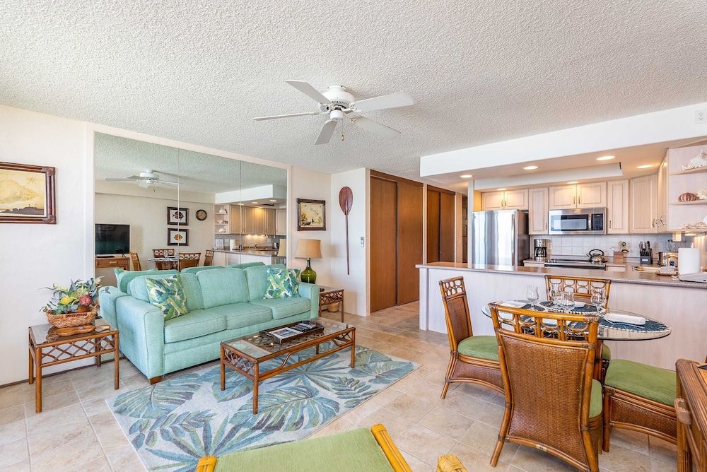 Papakea L207 Ocean Front 1 Bedroom 1 Condo by RedAwning Condo, 1 Bedroom 13
