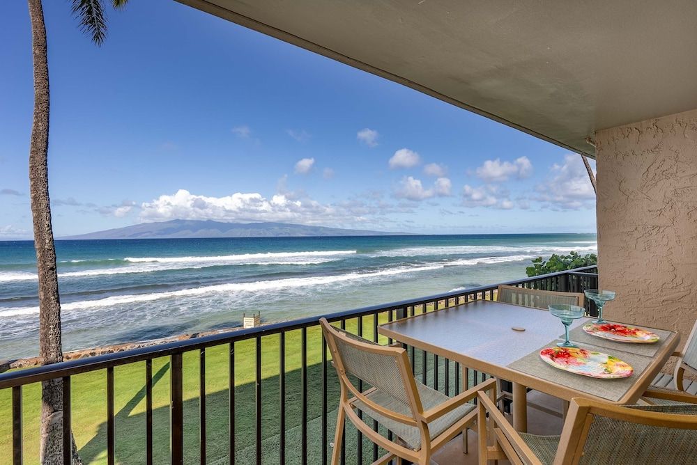 Papakea L207 Ocean Front 1 Bedroom 1 Condo by RedAwning Condo, 1 Bedroom 18