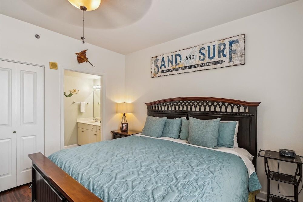 Condo, 2 Bedrooms