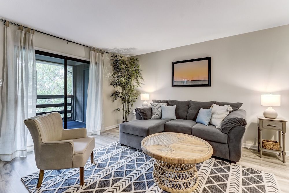 Condo, 2 Bedrooms