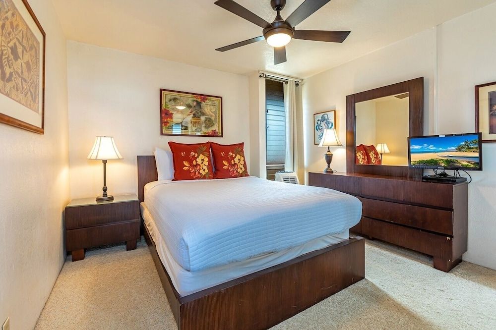 Condo, 2 Bedrooms