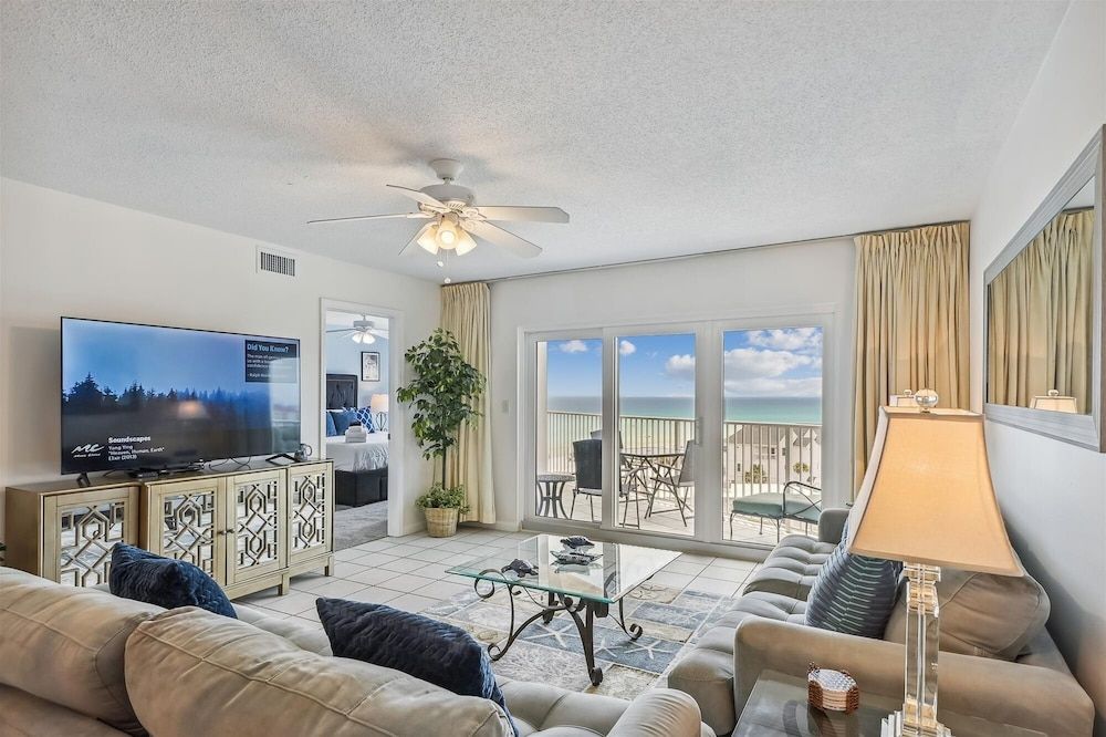 Condo, 2 Bedrooms