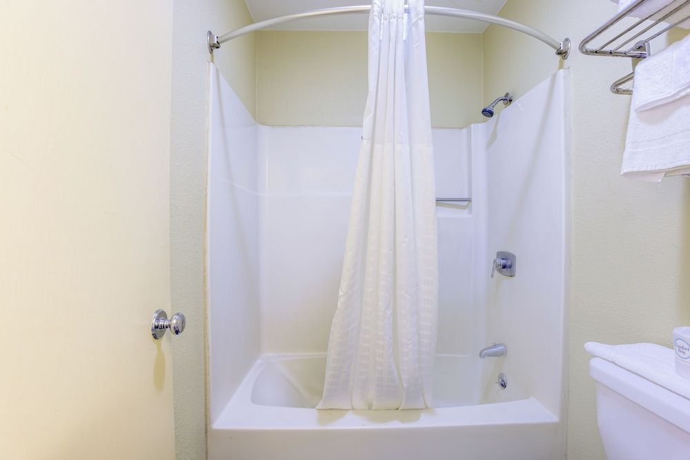 Budget Inn By OYO Natural Bridge I-81 Room, 1 Queen Bed, Non Smoking 8