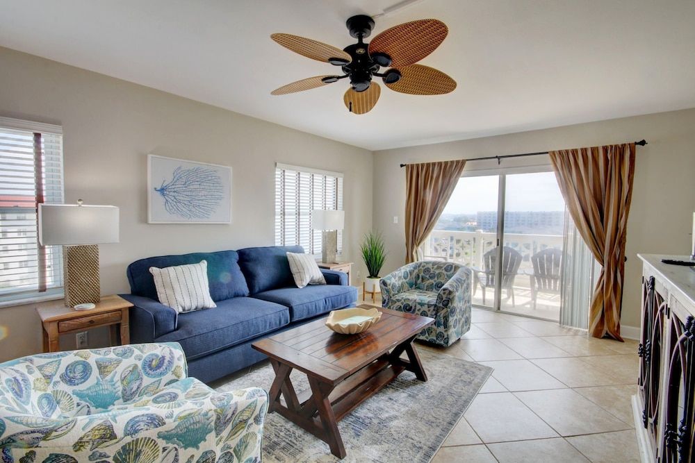 Condo, 2 Bedrooms
