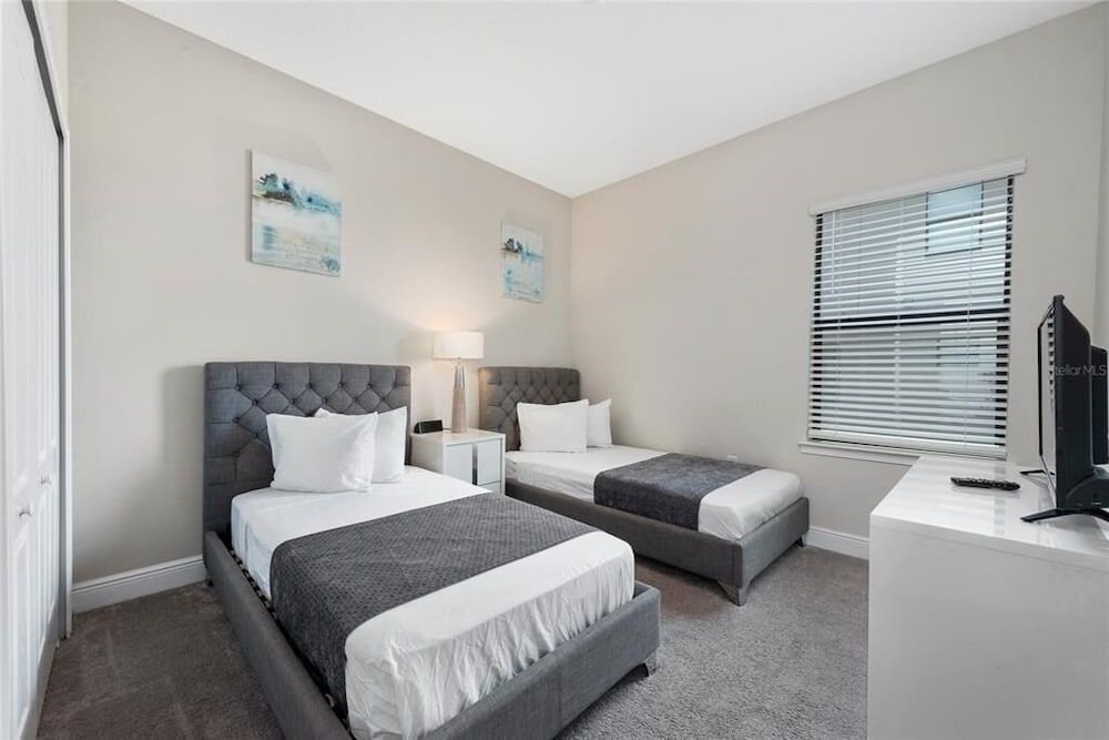 House, 4 Bedrooms