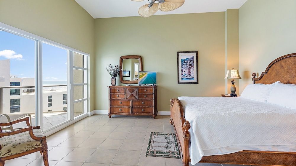 Condo, 3 Bedrooms
