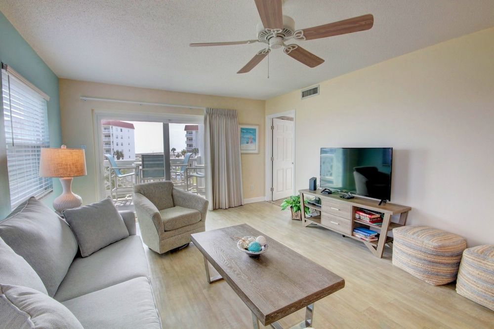 Condo, 2 Bedrooms