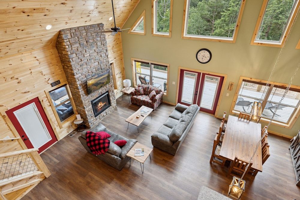 Hidden Cove Chalet 5 Bedroom Cabin by RedAwning Cabin, 5 Bedrooms 46