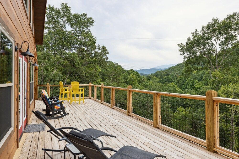 Hidden Cove Chalet 5 Bedroom Cabin by RedAwning Cabin, 5 Bedrooms 27