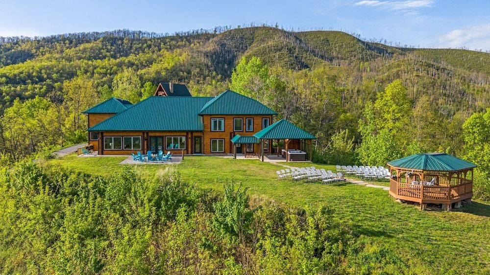 Cabin, Multiple Bedrooms