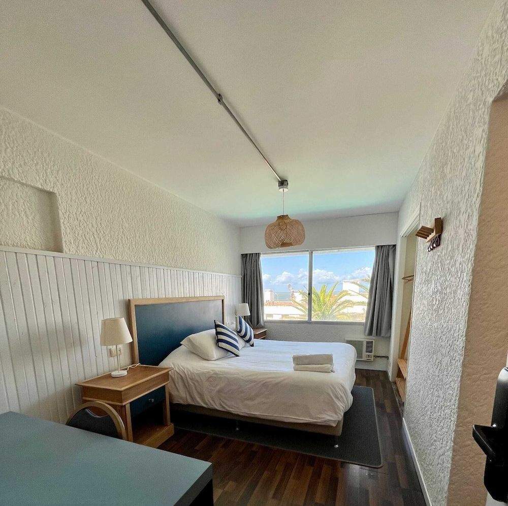 ZAG Coliving Basic Double or Twin Room 6