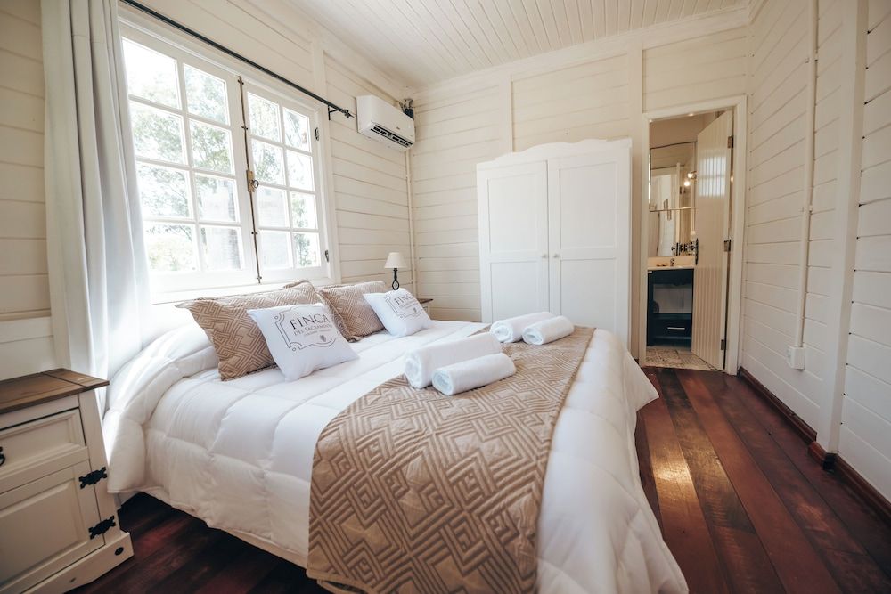 Finca del Sacramento Family Cabin, 1 Bedroom 2