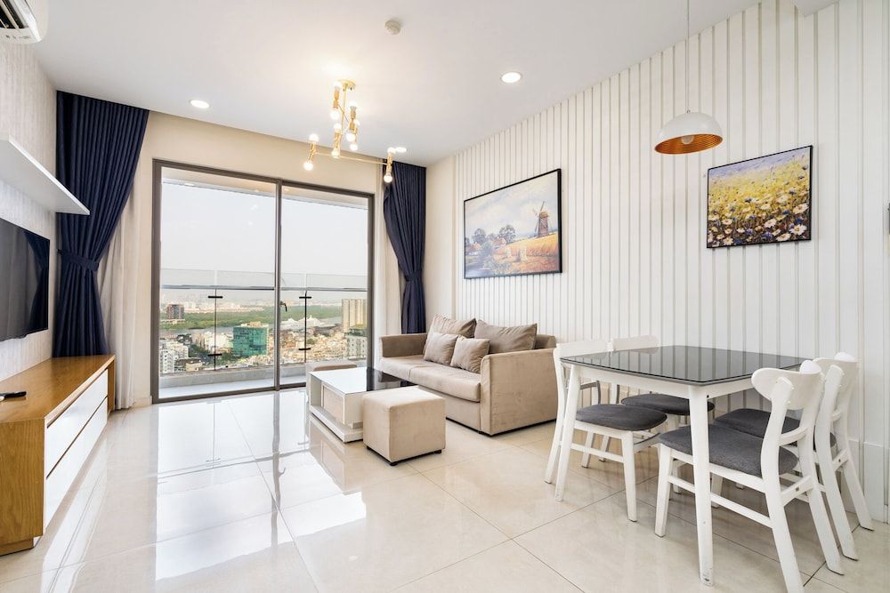 Luxury Apartment, 2 Bedrooms, Balcony, City View
