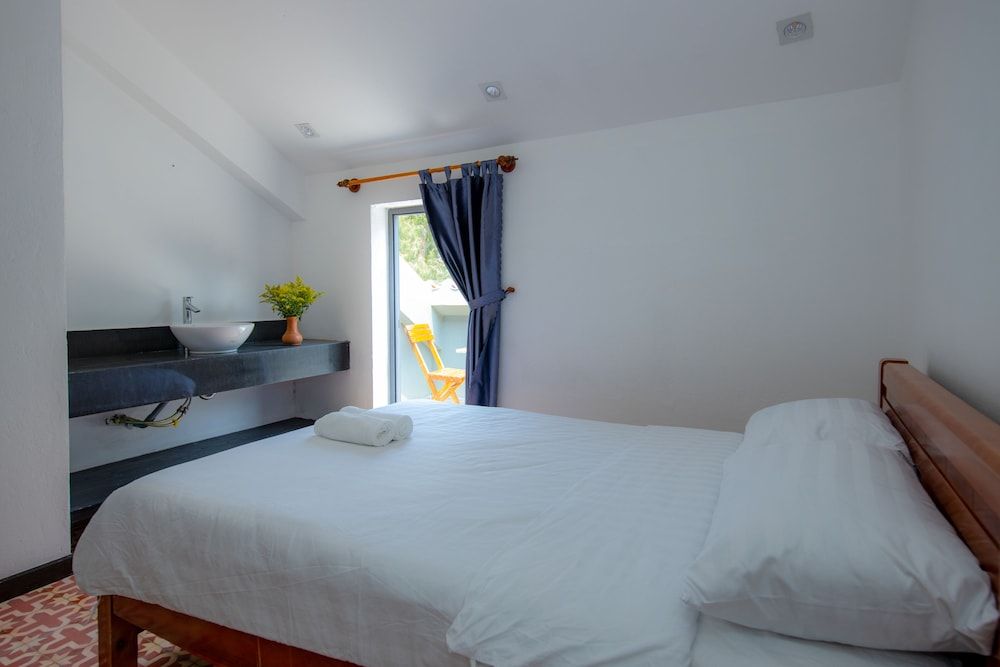 Azure Beach Hotel Basic Double Room 5