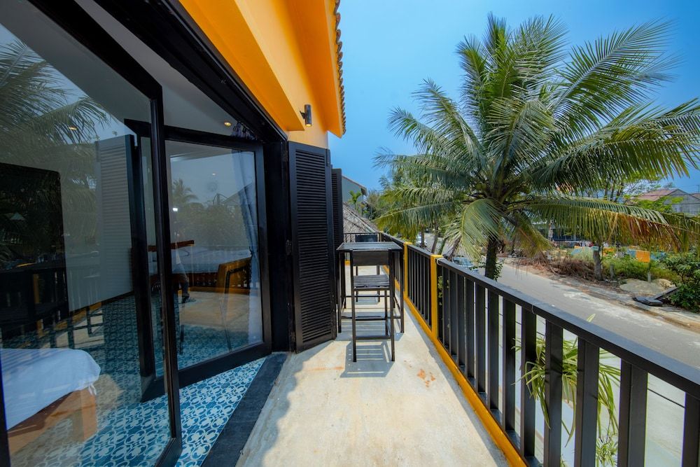 Azure Beach Hotel Deluxe Double or Twin Room 7