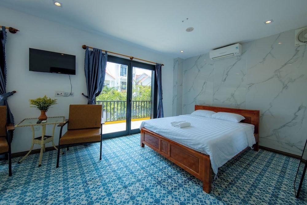 Azure Beach Hotel Deluxe Double or Twin Room 6