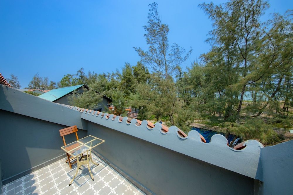 Azure Beach Hotel Basic Double Room 7