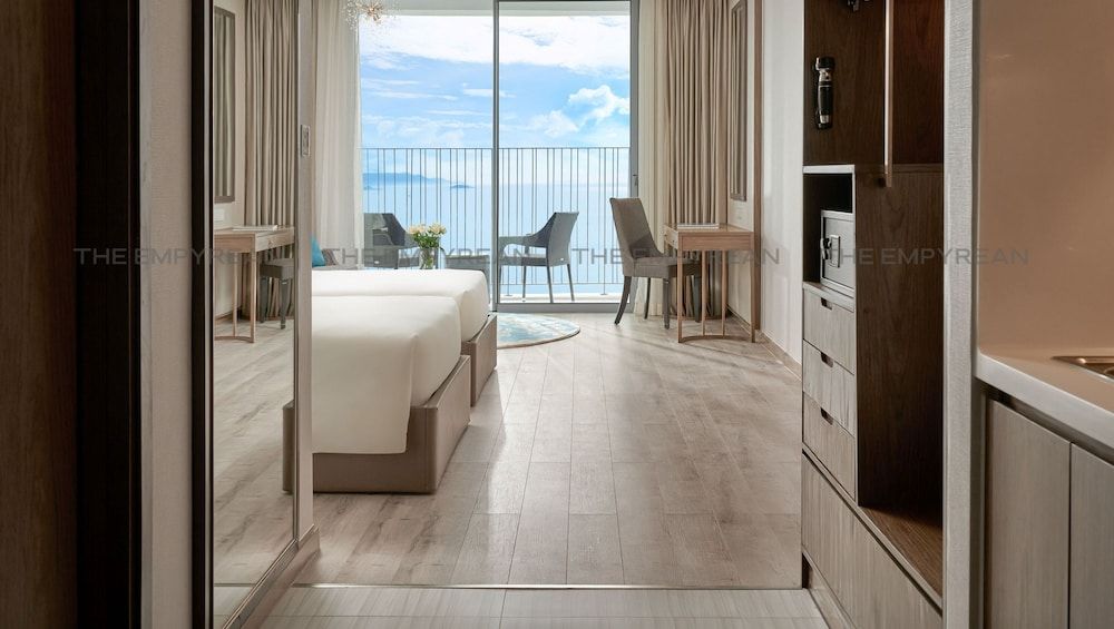 Deluxe Double or Twin Room, City View