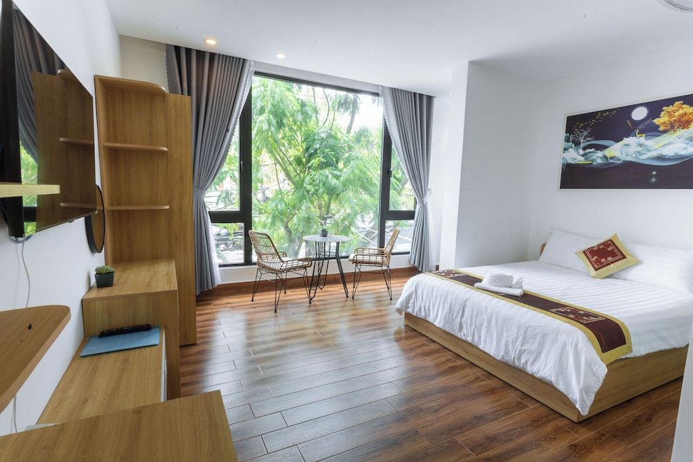 Deluxe Double Room Single Use, 1 Queen Bed