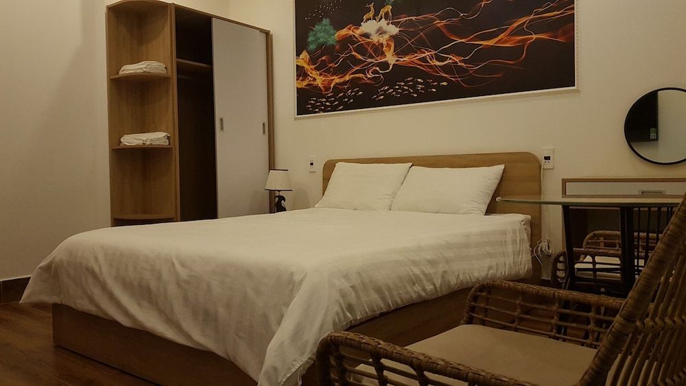 Basic Double Room Single Use, 1 Queen Bed, Non Smoking