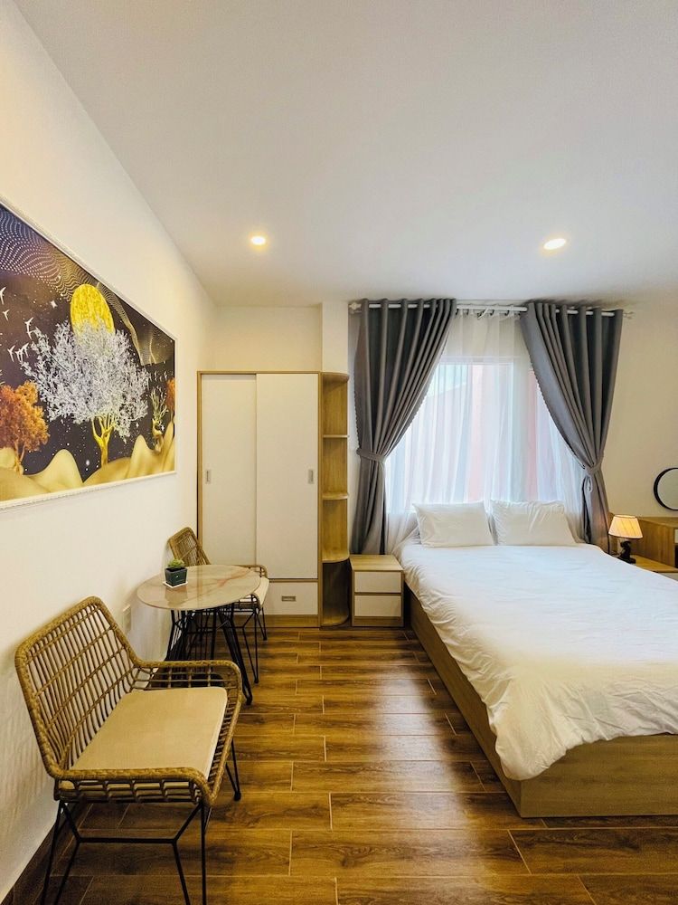 Standard Double Room Single Use, 1 Queen Bed