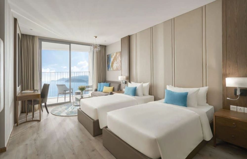 Panorama Nha Trang SanVilla Family Double Room, Ocean View 6