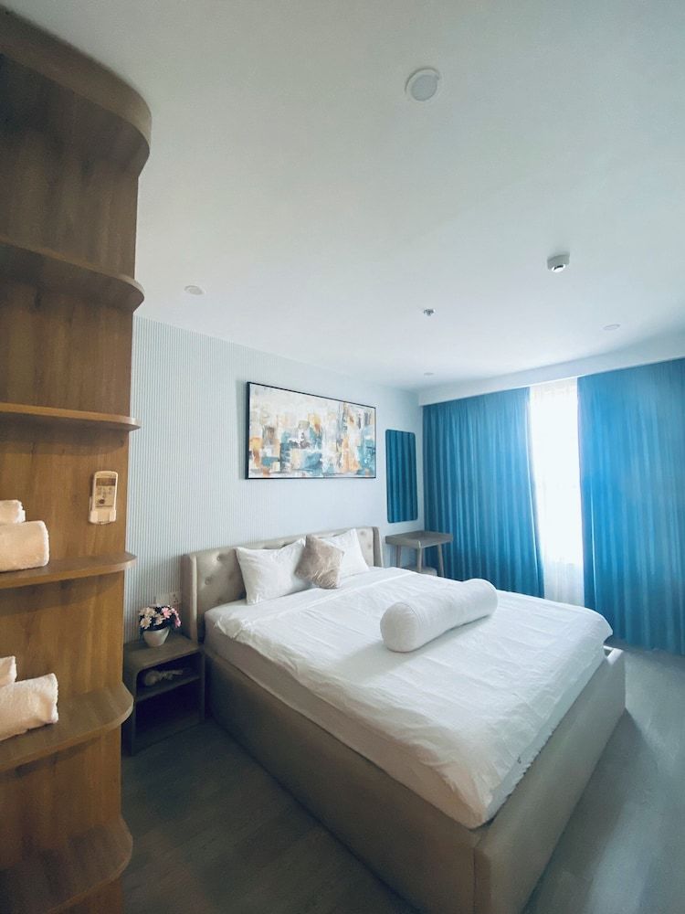 Standard Apartment, 3 Bedrooms, Balcony, Beach View