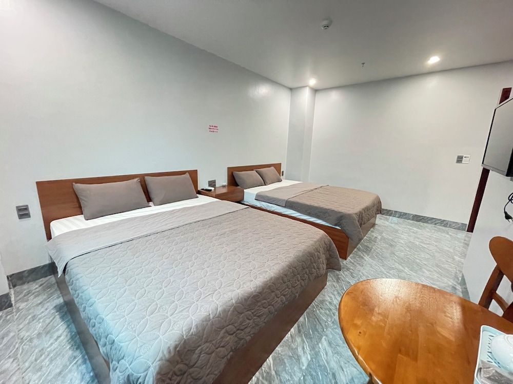 Như Ý Hotel Family Room, Mountain View 2