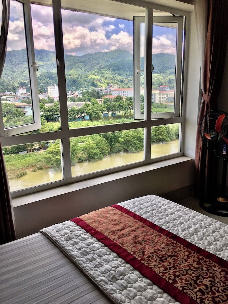 Cao Bang Loop Hostel Standard Double Room, River View 3