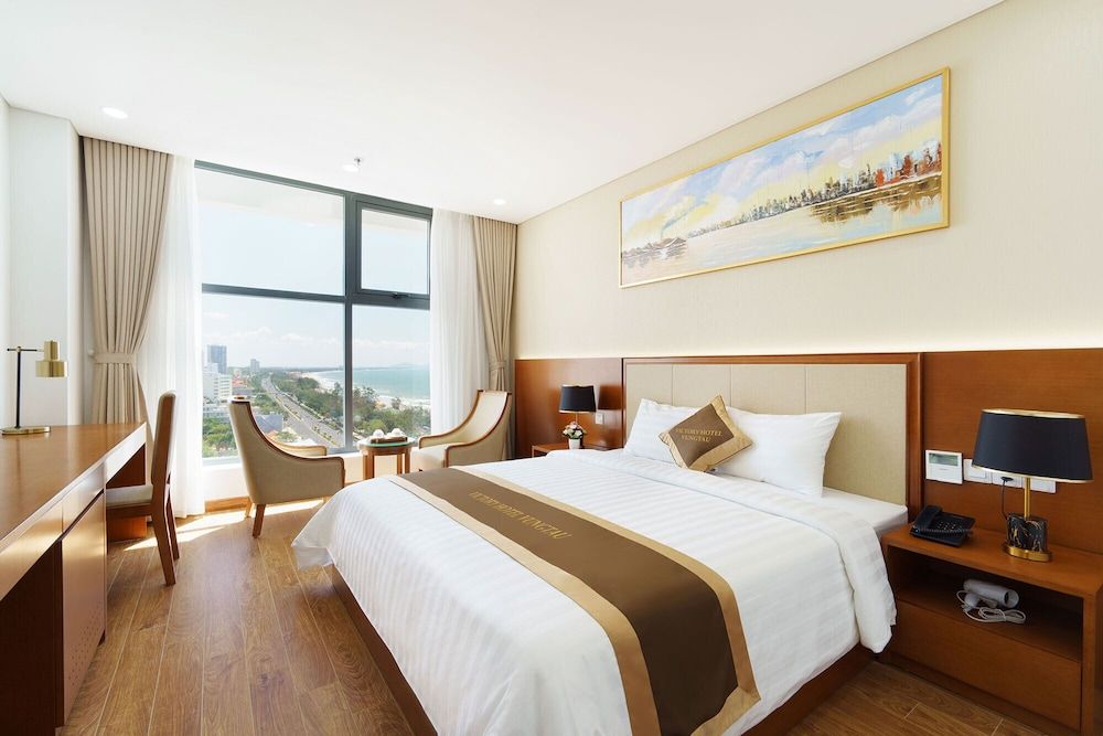 Deluxe Double Room, Partial Ocean View