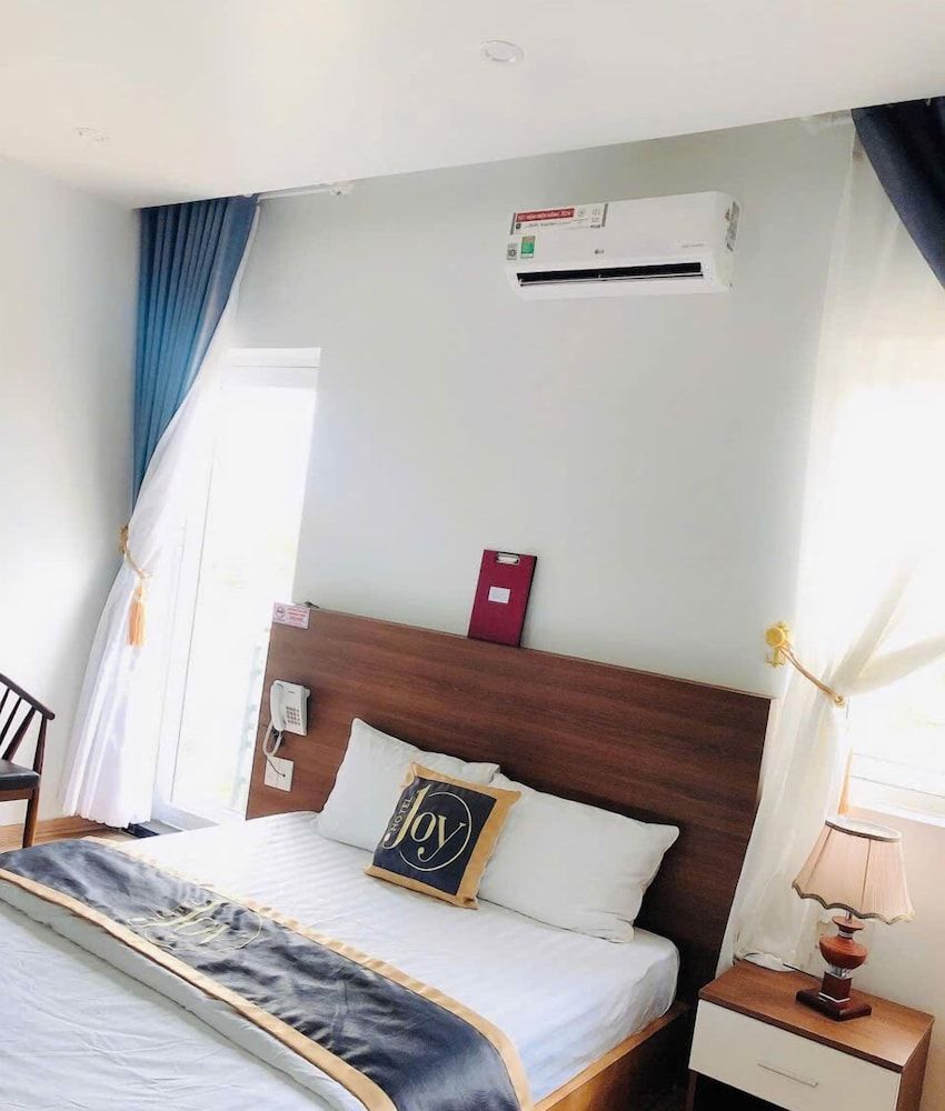 Joy Hotel Deluxe Double Room Single Use, Balcony, City View 4