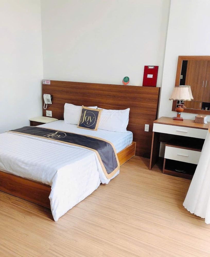 Joy Hotel Deluxe Double Room Single Use, Balcony, City View 2