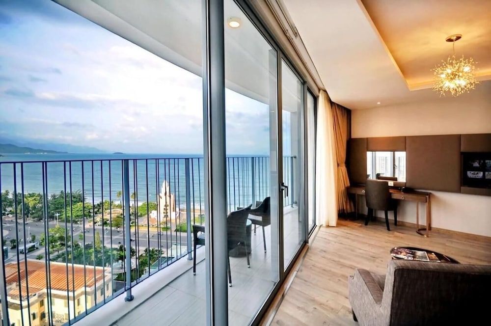 Family Double Room, Partial Sea View