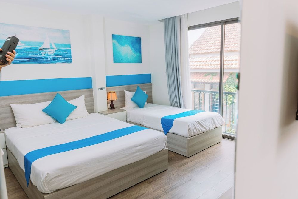 Deluxe Double or Twin Room, Balcony