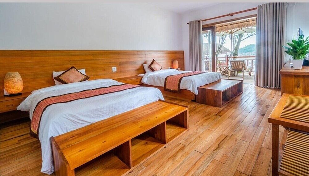 Royal Resort Bai Xep Quy Nhon Comfort Twin Room, Balcony, Ocean View 2