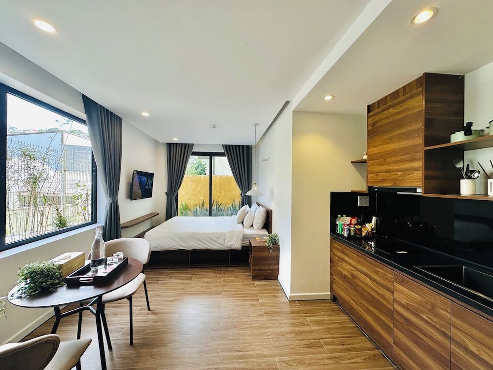 QR Hotel Dalat Studio, City View 2