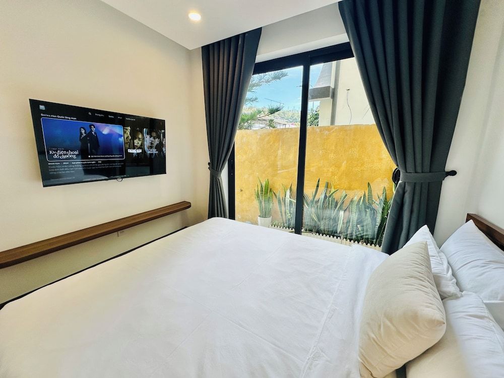 QR Hotel Dalat Studio, City View 3