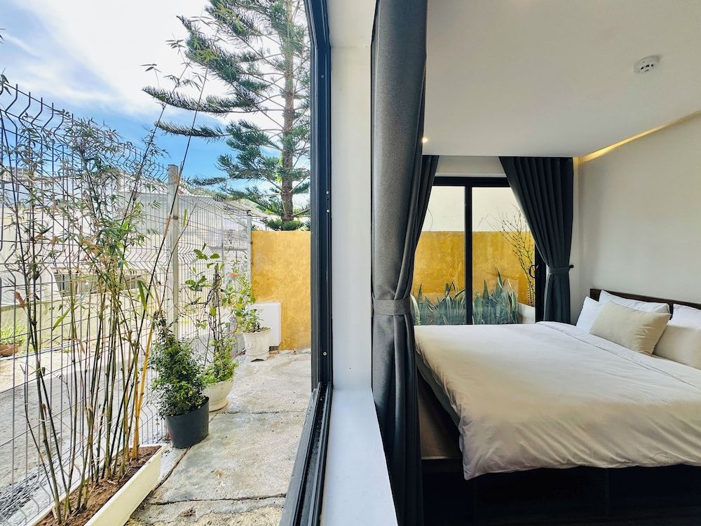 QR Hotel Dalat Studio, City View 10