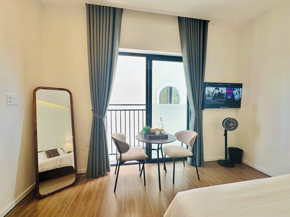 QR Hotel Dalat Superior Double Room, Bathtub 7