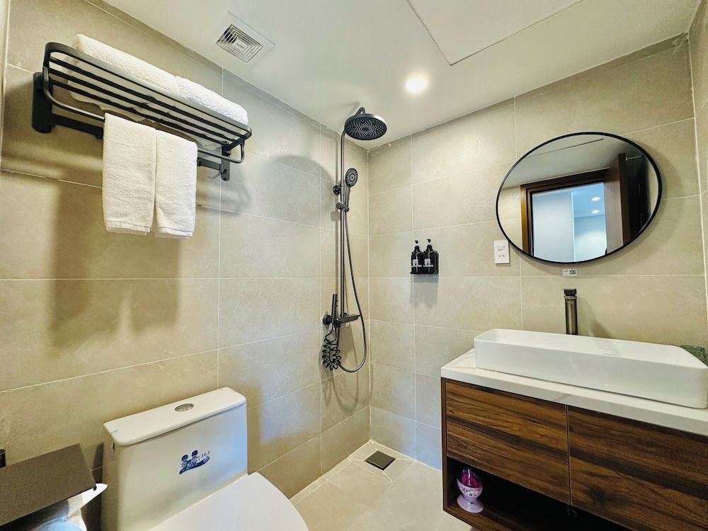 QR Hotel Dalat Studio, City View 12