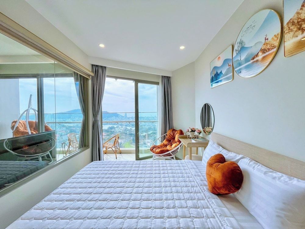 Comfort Apartment, Balcony, City View